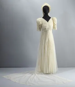 Wedding dress worn by Lollaretta Pemberton with veil and headpiece, 1939 Wedding dress worn by Lollaretta Pemberton with veil and headpiece, 1939