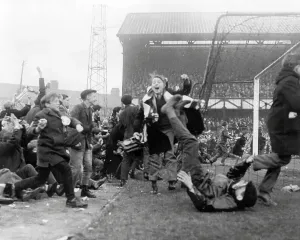 Sunderland Fans on Pitch Print