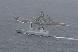 HMS Dragon with Kirov Class Pyotr Velikiy HMS Dragon with Kirov Class Pyotr Velikiy