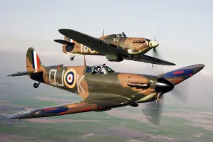 Spitfire P7350, flies alongside Hurricane LF363 Spitfire P7350, flies alongside Hurricane LF363