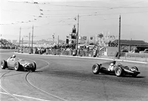 Images Dated 27th February 2006: 1960 Portuguese Grand Prix. Oporto, Portugal. 12-14 August 1960. Dan Gurney (BRM P48)