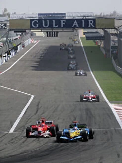 Images Dated 3rd April 2005: 2005 Bahrain Grand Prix - Sunday Race, 2005 Bahrain Grand Prix Bahrain International Circuit