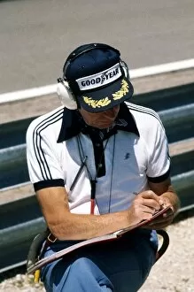 Images Dated 17th February 2004: Formula One World Championship: Former team owner Rob Walker takes notes from the pit wall