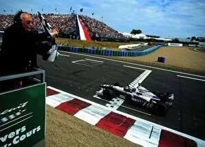 Images Dated 30th June 1996: HILL WINS IN FRENCH GP AT MAGNY COURS