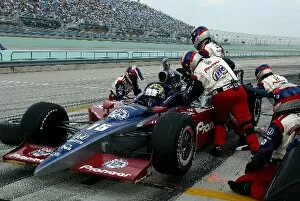 Images Dated 3rd March 2003: Indy Racing League: Kenny Brack, Team Rahal Dallara Honda, pits