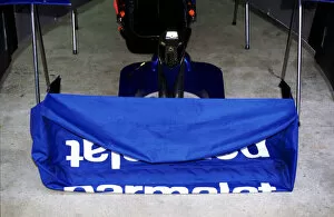 Images Dated 27th March 2000: Sauber-Unveiling of Faulty wing