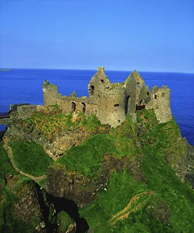 Dunluce Castle, Near Bushmills, Co Antrim, Ireland Dunluce Castle, Near Bushmills, Co Antrim, Ireland