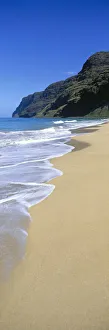 Hawaii, Kauai, Polihale Beach Shoreline View With Clear Blue Sky, Panoramic A40G Hawaii, Kauai, Polihale Beach Shoreline View With Clear Blue Sky, Panoramic A40G