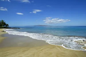 Hawaii, Maui, Wailea, Beautiful Polo Beach, Kahoolawe In Distance Hawaii, Maui, Wailea, Beautiful Polo Beach, Kahoolawe In Distance