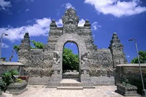 Indonesia, Bali, Ulu Watu Temple Outside Gateway, Exterior Architecture A63H Indonesia, Bali, Ulu Watu Temple Outside Gateway, Exterior Architecture A63H