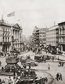 Piccadilly Circus, London, City Of Westminster, England In 1910. From The Story Of 25 Eventful Years In Pictures Piccadilly Circus, London, City Of Westminster, England In 1910. From The Story Of 25 Eventful Years In Pictures