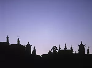 Images Dated 28th June 2006: Silhouette Of The Front Of The Jokhang Temple Shortly Before Dawn