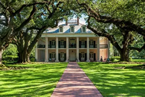 USA, Louisiana, Oak Alley Plantation; Vacherie, Colonial style house USA, Louisiana, Oak Alley Plantation; Vacherie, Colonial style house