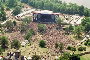 1996 Oasis, Aerial Views. Music group, performing on stage 1996 Oasis, Aerial Views. Music group, performing on stage