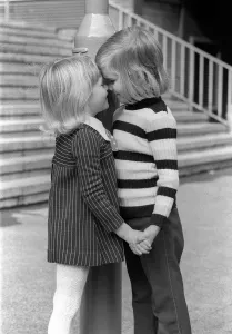 4 year olds Stephen Simson and Lisa Edwards hold hands on Valentines Day 4 year olds Stephen Simson and Lisa Edwards hold hands on Valentines Day