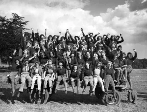 600 Oxfordshire Land Girls gave a demonstration and held competitions in the grounds of 600 Oxfordshire Land Girls gave a demonstration and held competitions in the grounds of