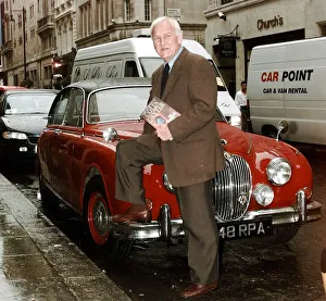 Actor John Thaw Inspector Morse Book Launch Sept 1999 Actor John Thaw during a Actor John Thaw Inspector Morse Book Launch Sept 1999 Actor John Thaw during a