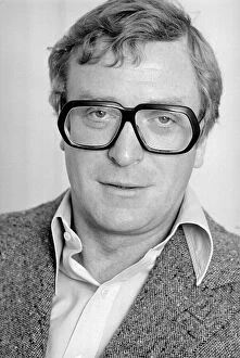 Images Dated 18th December 2006: Actor Michael Caine seen here during an interview with the Reveille newspaper during