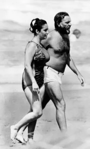 Actress Elizabeth Taylor and husband Richard Burton on the beach Actress Elizabeth Taylor and husband Richard Burton on the beach