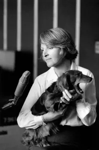 Actress Penelope Keith makes a record about a Dachsund dog. June 1980 80-03067 Actress Penelope Keith makes a record about a Dachsund dog. June 1980 80-03067
