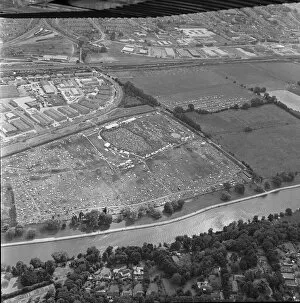 Images Dated 25th June 1971: Aerial view of the 1971 Reading Pop Festival site. 25th June 1971