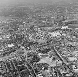 Images Dated 26th October 1976: Aerial views of Reading, Berkshire. 26th October 1976