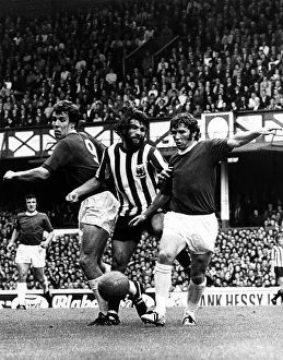 Alan Ball Football Player Everton Aug 1971 and Joe Royle sandwiched Trevor Huckey Alan Ball Football Player Everton Aug 1971 and Joe Royle sandwiched Trevor Huckey