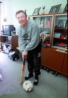 Alex Ferguson manager Manchester United cricket bat football Alex Ferguson manager Manchester United cricket bat football