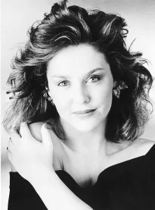 Amanda Burton who is an actress in Brookside September 1986 Amanda Burton who is an actress in Brookside September 1986