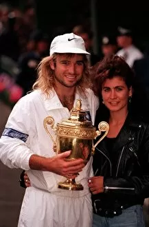 Images Dated 6th July 1992: ANDRE AGASSI AND GIRLFRIEND WENDY STEWART IN THE WIMBLEDON TENNIS 1992 FINAL