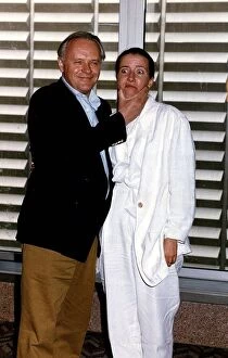 Images Dated 26th March 1993: Anthony Hopkins Actor with Actress Emma Thompson before they leave for Los Angeles for