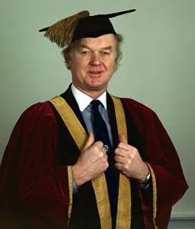 Archie MacPherson Sports Commentator & Rector of Edinburgh University March 1985 Archie MacPherson Sports Commentator & Rector of Edinburgh University March 1985