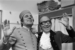 Arthur Askey and Dickie Henderson appear in Cinderella at the Birmingham Hippodrome Arthur Askey and Dickie Henderson appear in Cinderella at the Birmingham Hippodrome