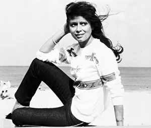 Ayshea Brough actress sitting on beach August 1980 Ayshea Brough actress sitting on beach August 1980