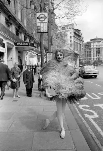 Ballet dancer Svetlana Kamargo wearing an unusual outfit in the streets of London Ballet dancer Svetlana Kamargo wearing an unusual outfit in the streets of London