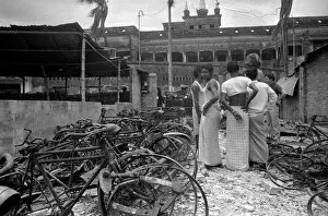 Images Dated 27th June 1971: Bangladesh - Dacca - The burnt out Rickshaw factory 27 / 06 / 1971 DM71-6044