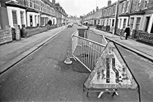 Images Dated 1st April 1979: Barriers erected around a large hole in Norfolk Road, Reading, which suddenly appeared