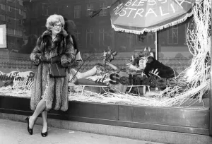 Barry Humphries as Dame Edna Everage outside the shop window at Selfridges Barry Humphries as Dame Edna Everage outside the shop window at Selfridges