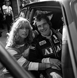 Images Dated 16th September 1979: Barry Sheene with girlfriend Stephanie McClean at Brands Hatch for race meet