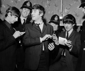 Beatles files 1963 The Beatles Ringo Starr John Lennon & George Harrison sign Beatles files 1963 The Beatles Ringo Starr John Lennon & George Harrison sign