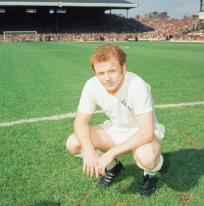 Billy Bremner Leeds United at the start of the 1971 -72 season Billy Bremner Leeds United at the start of the 1971 -72 season