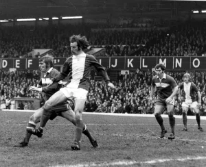 Birmingham's Bob Hatton (centre) in action with Middlesbrough' Birmingham's Bob Hatton (centre) in action with Middlesbrough'