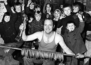 Blacksmith Alan Hood got into the record books by making 50 horseshoes in just two hours Blacksmith Alan Hood got into the record books by making 50 horseshoes in just two hours