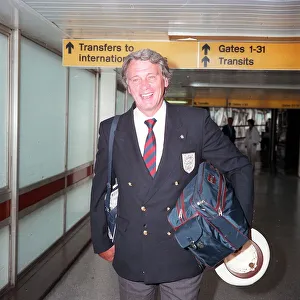 Bobby Robson England Manager returns to the UK after competing in the 1986 World Cup Bobby Robson England Manager returns to the UK after competing in the 1986 World Cup