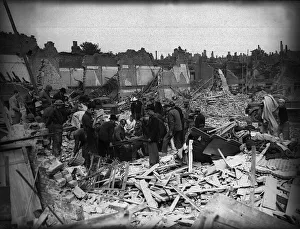 Bomb damage in Deptford during WW2. (19th June) Bomb damage in Deptford during WW2. (19th June)