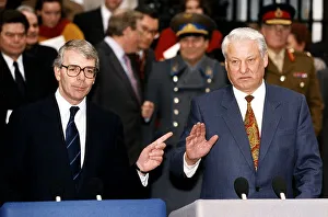 Boris Yeltsin Russian President with John Major British Prime Minister outside No 10 Boris Yeltsin Russian President with John Major British Prime Minister outside No 10