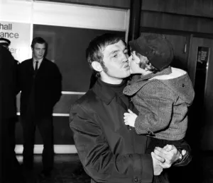 Boxer Alan Rudkin arriving at London Airport, back from his World Title bid against Ruben Boxer Alan Rudkin arriving at London Airport, back from his World Title bid against Ruben