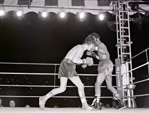 Images Dated 8th June 1985: Boxing-Boxing Featherweight champion of the world. Barry McGuigan v Eusebio Pedroza