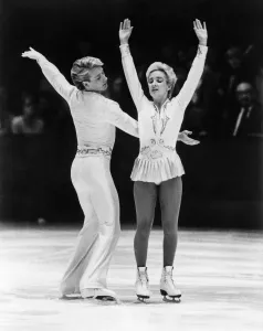 British Amateur Ice Dance champions Paul Askham, and Sharon Jones. November 1985 P017249 British Amateur Ice Dance champions Paul Askham, and Sharon Jones. November 1985 P017249