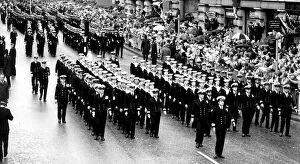 Images Dated 12th October 1982: BRITISH SERVICEMEN AT THE START OF THE FALKLANDS PARADE THROUGH THE CITY OF LONDON - 12TH